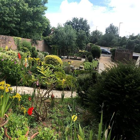 Ponders End Bed and Breakfast Newport  Eksteriør billede